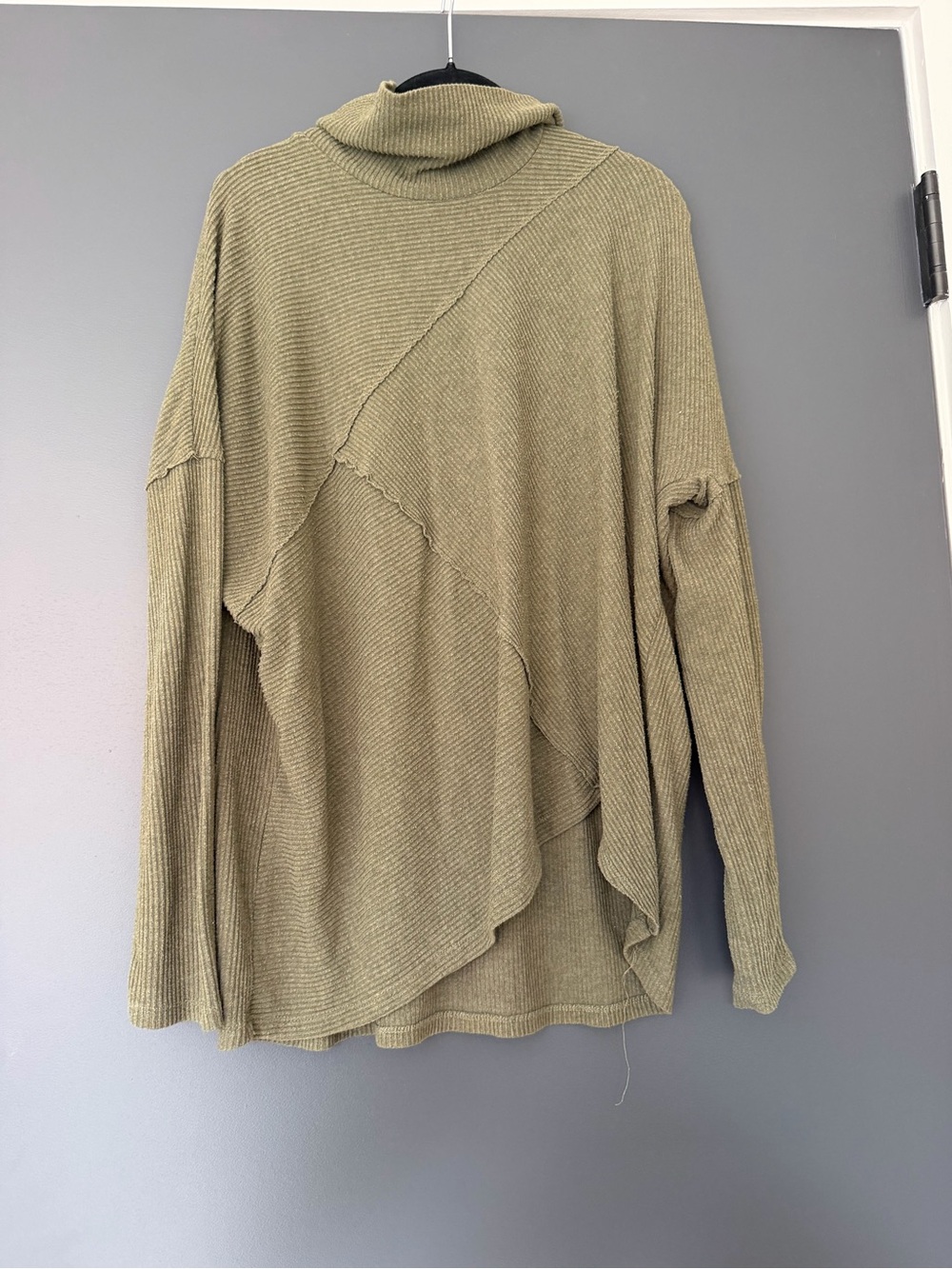 H by bordeaux Olive Ribbed Turtleneck Sweater